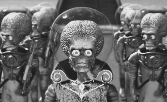 Fotogramma da Mars Attacks!, film del 1996 diretto da Tim Burton